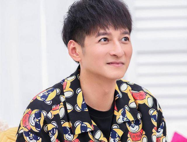 节目组请来李维嘉,大张伟以及刘宇三位当红明星担任收官嘉宾.