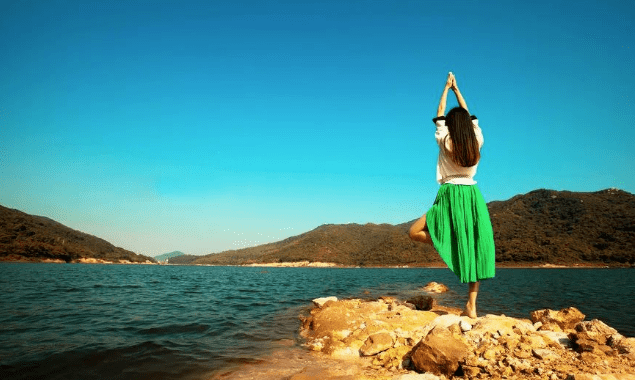 今晚睡前一起夜听给大家准备的晚安曲,来自蒋婴