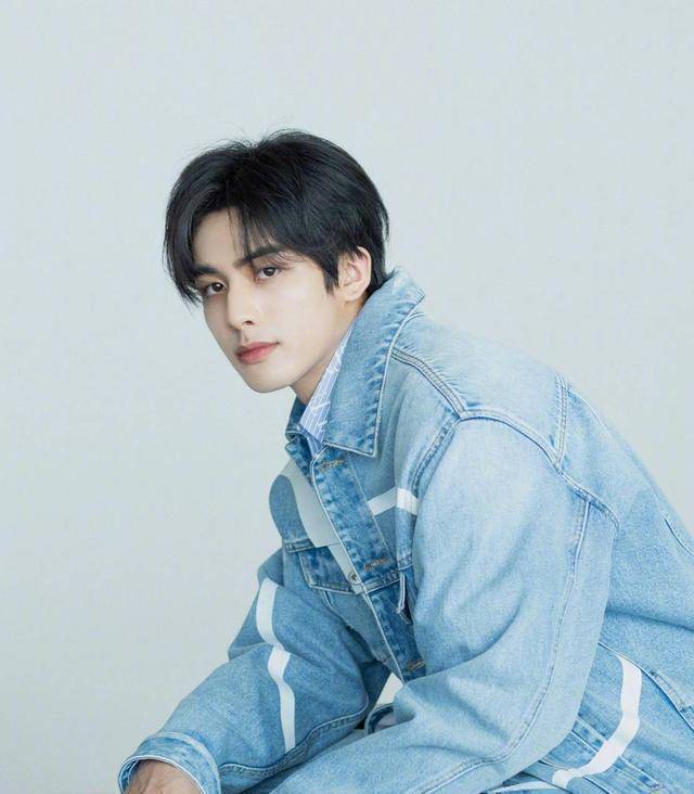 《彼岸花》开播:宋威龙携手前女友林允,带来与孪生姐妹虐心之恋_南生