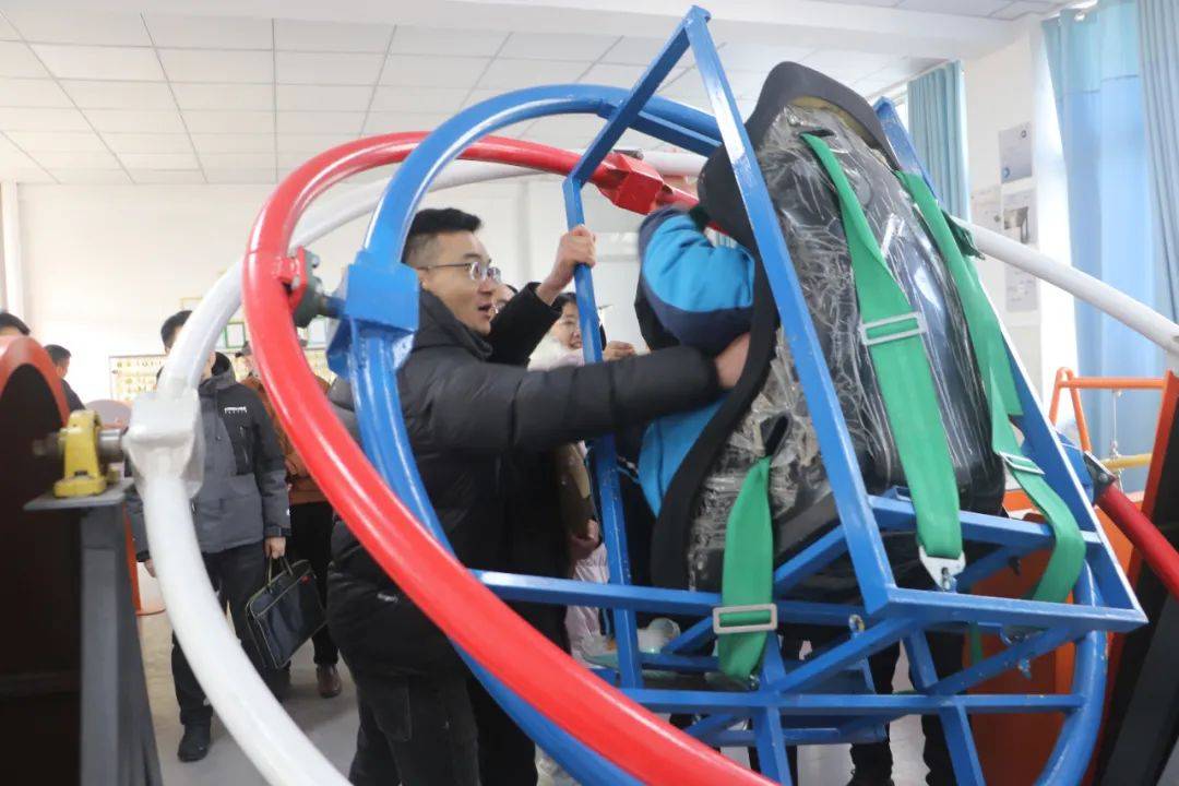 泗阳致远中学省前瞻性教学改革实验项目迎接省级调研视导_实践_我校