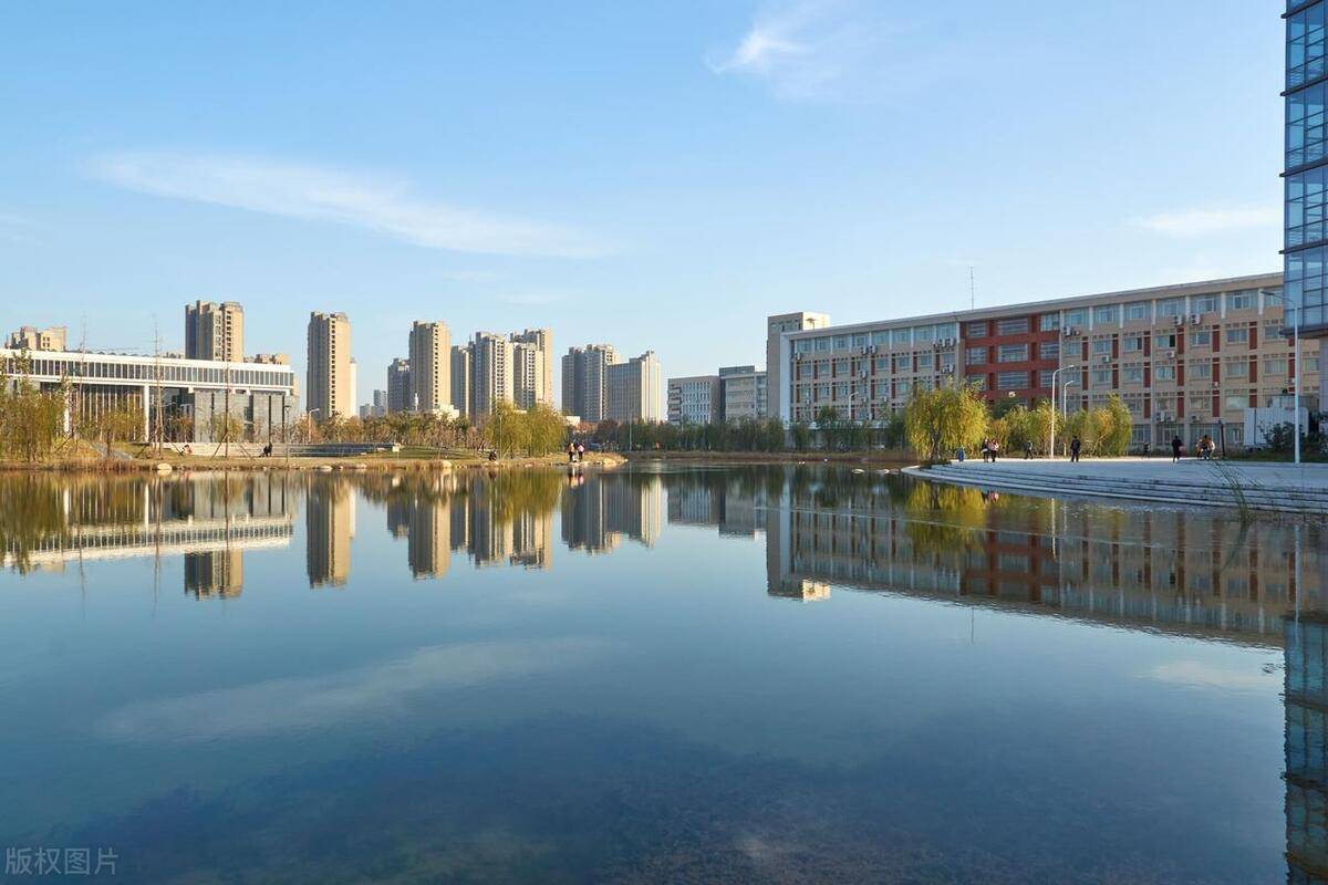 吕梁学院风景图图片