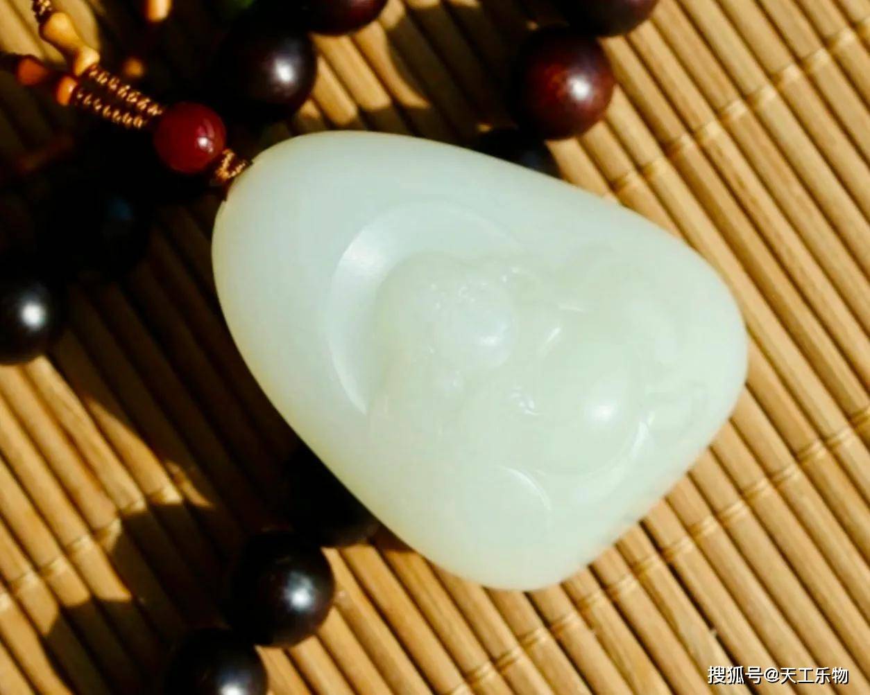 俄料白,青海透,和田油!这是不是您眼中的和田玉?_玉质_油性_产地