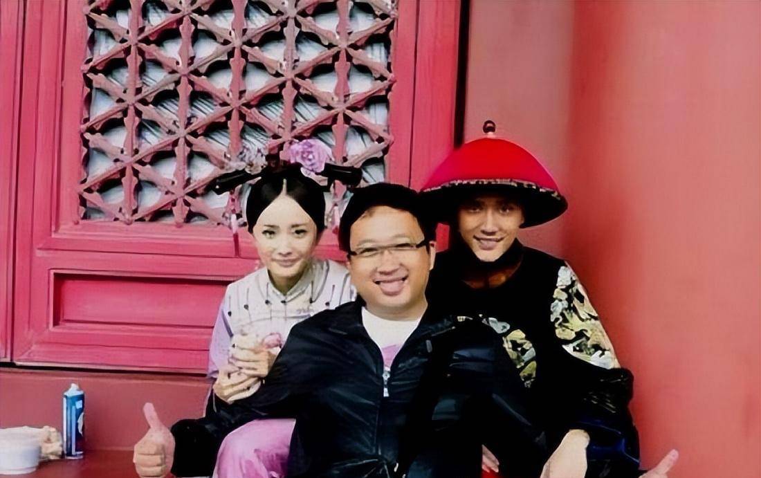 杨幂一跃成为国内最火的女演员,于正的名号也在这一刻吹响号角.
