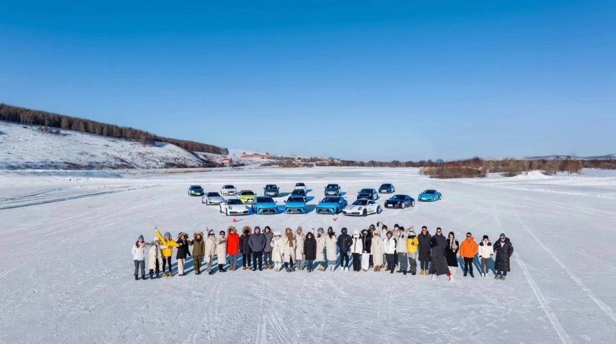 冰雪驾控培训,感受极限驾控魅力2022年1月,lpcc于长春卡伦湖举办了