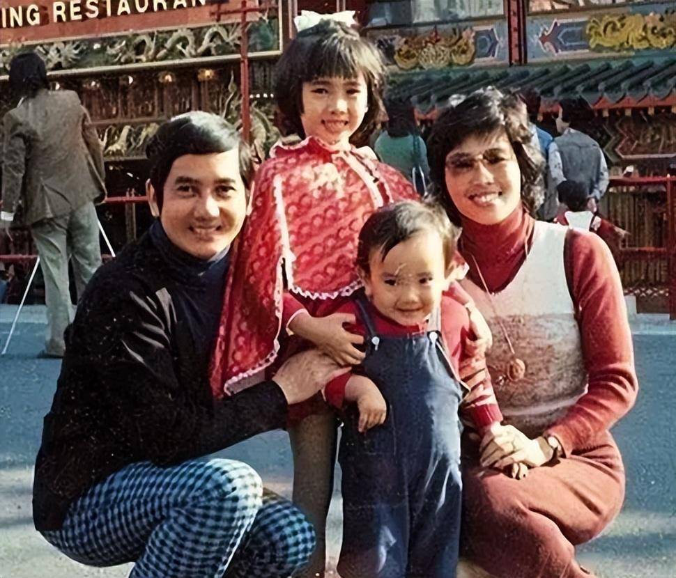 黎姿:嫁给大15岁的残疾丈夫,生下三个女儿,婚姻状况如何了?