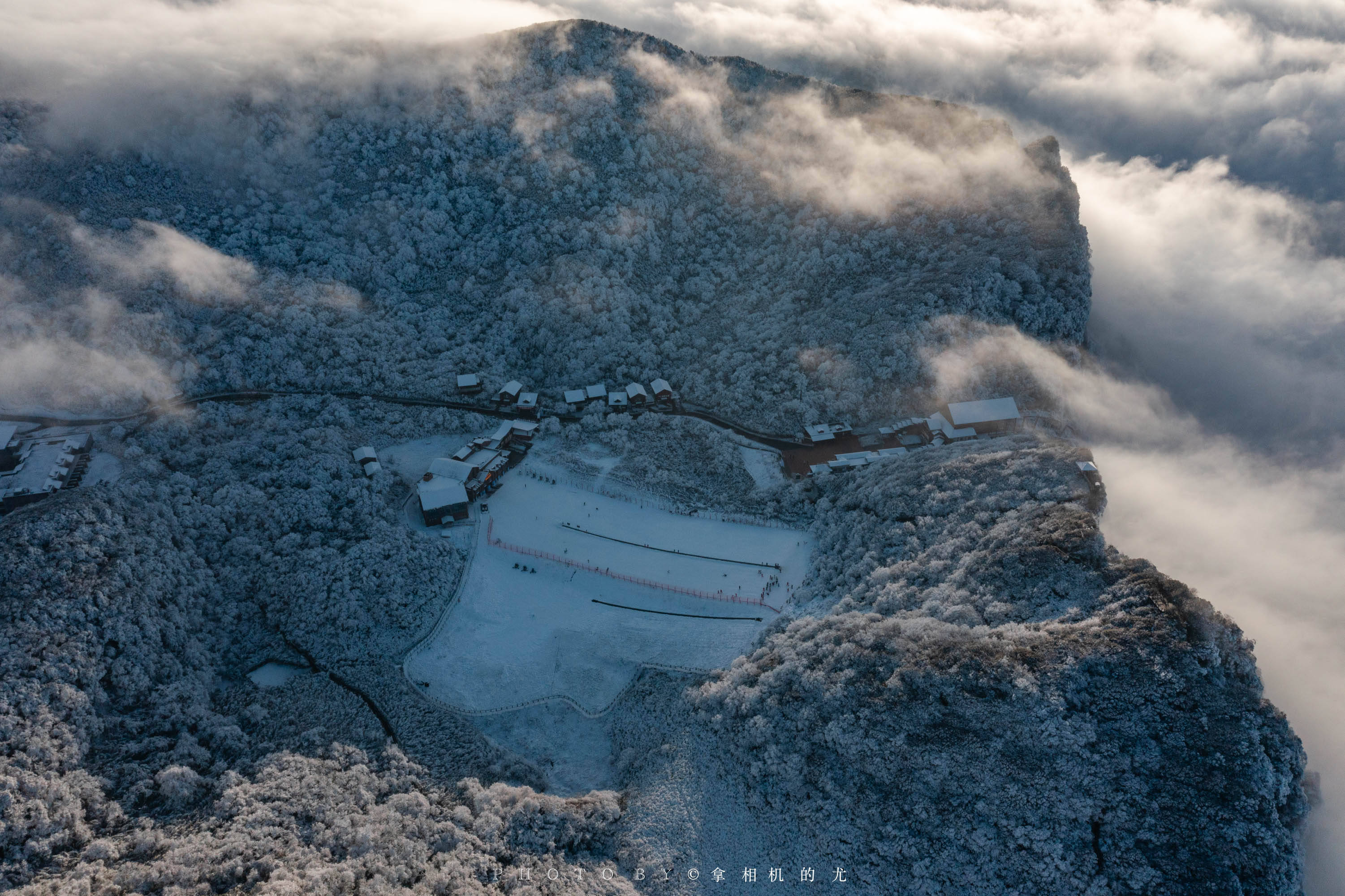 南川金佛山下雪图片