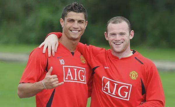 看了董方卓称c罗前同事后,才发现他确实是留洋最成功前锋no.