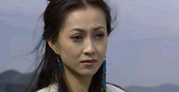 《甘十九妹》中的她在最红时候选择出国发展,如今渐