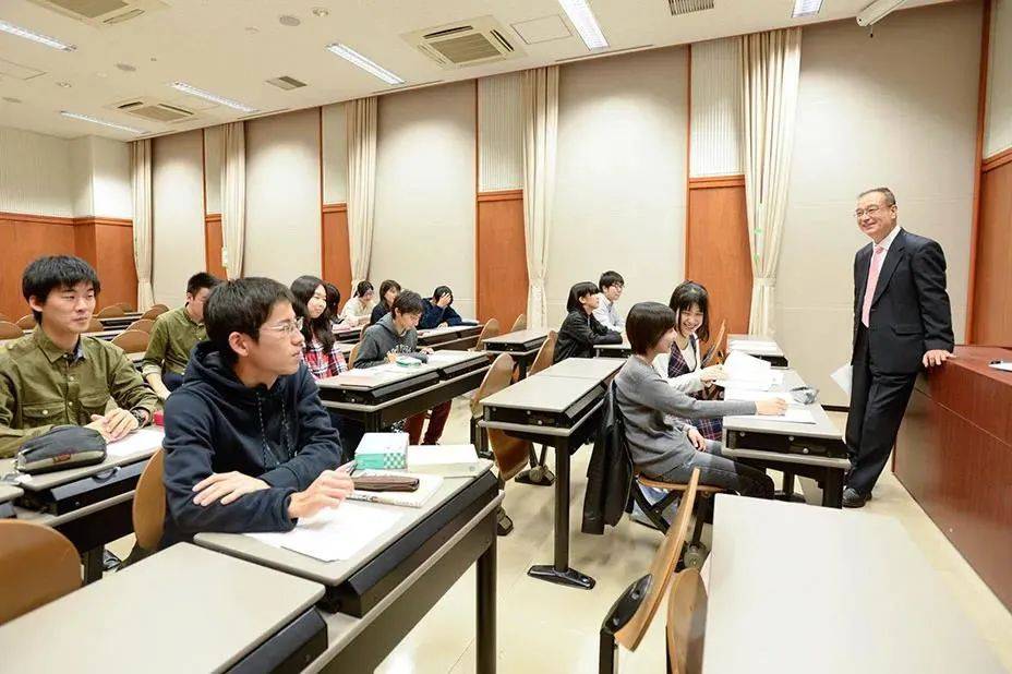 日本留学大学学费是多少？
