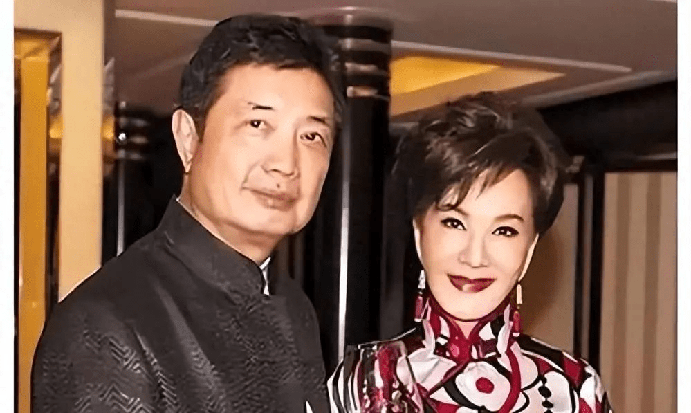 夏台凤掏空家产救癌症丈夫,没想到和丈夫的感情却输给一个男人!