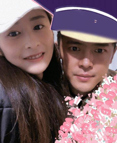 付辛博一家为女儿庆生,3岁小月亮身高猛蹿,90斤颖儿抱不动她_孩子