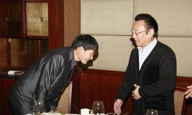 地方著名演员老人欠债不还居然做了老赖,如今72岁谢顶难认出_蒋大为
