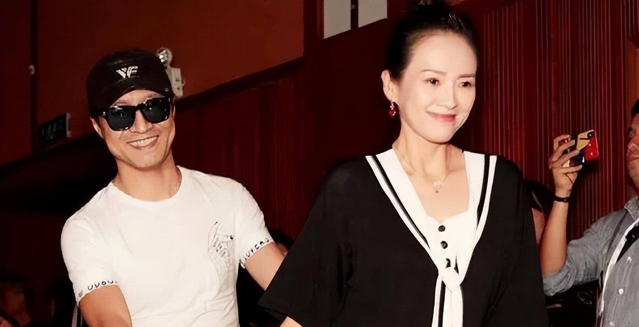 撒贝宁章子怡恋爱被拆散,章母:没什么前途,一年工资还不够买包_对方