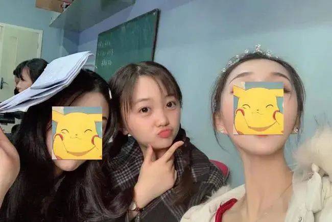 林妙可精心打扮参加同学婚礼,结果又胖又不漂亮,而且她真的好矮_身材