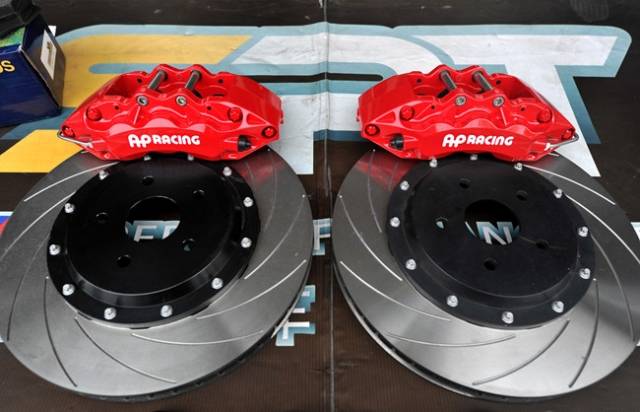 电鳗号|汽车制动巅峰对决:九大品牌大揭秘!_搜狐汽车_搜狐网