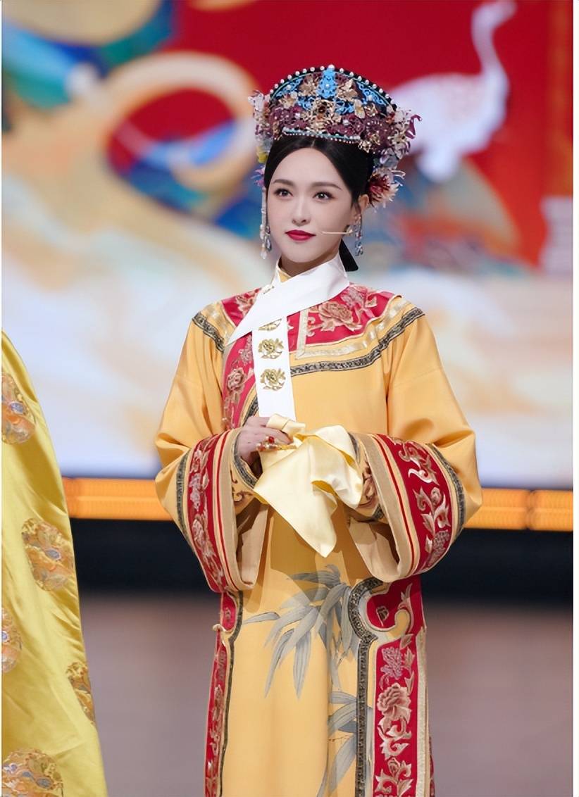唐嫣参与综艺节目,古装造型出镜,又美又飒_爱情_都市_女神