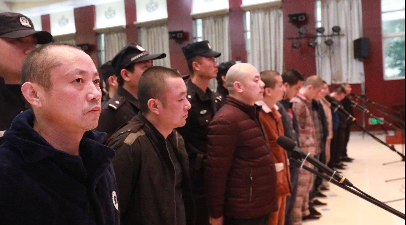 "黑老大"陈辉民盘踞江西15年,判决书就258页,他做了多少恶事_犯罪_黑