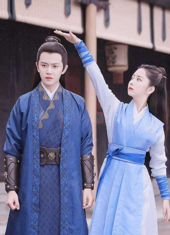 林更新和谭松韵新剧定档,两人片场生图流出,24cm身高差引关注_观众