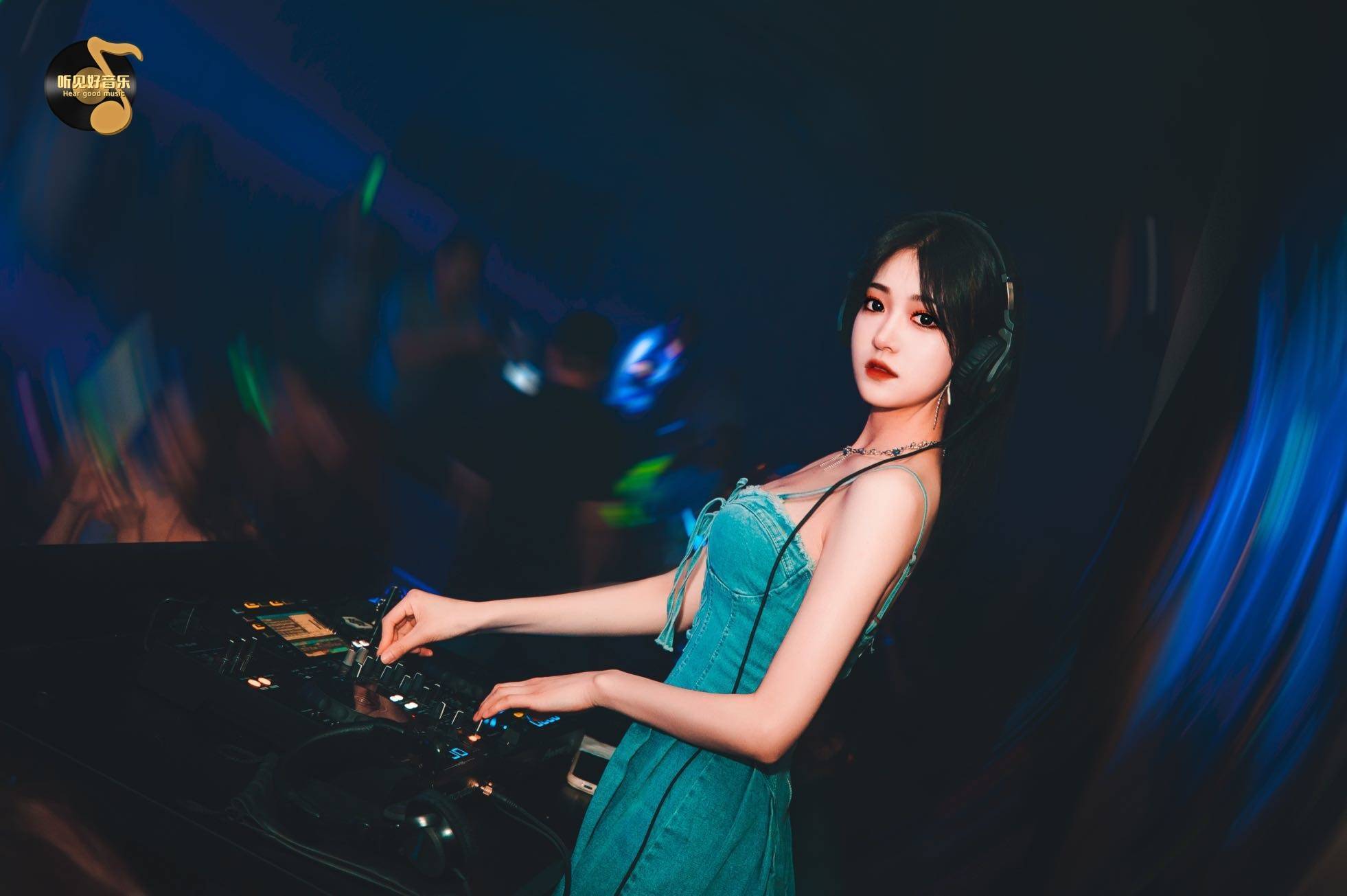 【跨年狂欢夜】dj安静携手听见好音乐精心制作跨年狂欢夜dj_女神_时尚