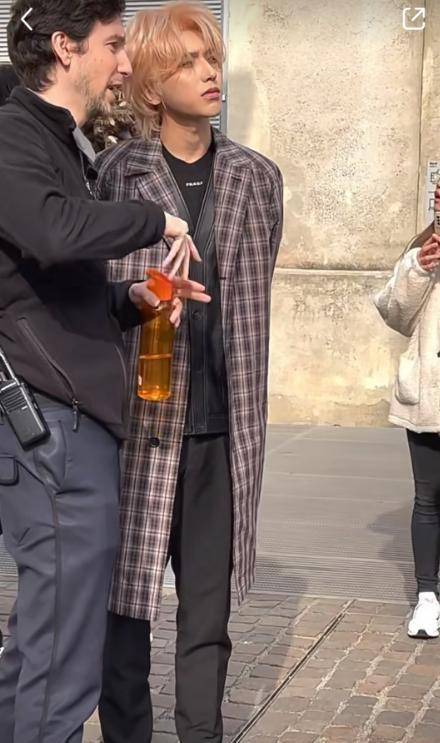 蔡依林反差大,蔡徐坤发腮,肖战全程无笑容_宋雨琦_路人_程潇