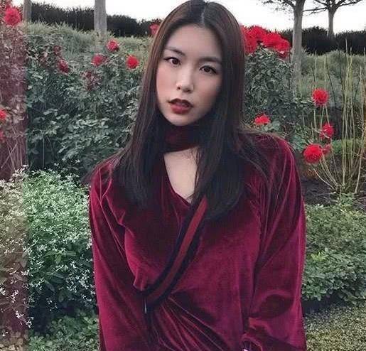 高以翔百日祭高父高母携亲戚哭成一片,9人全家福罕见公开_bella_女友