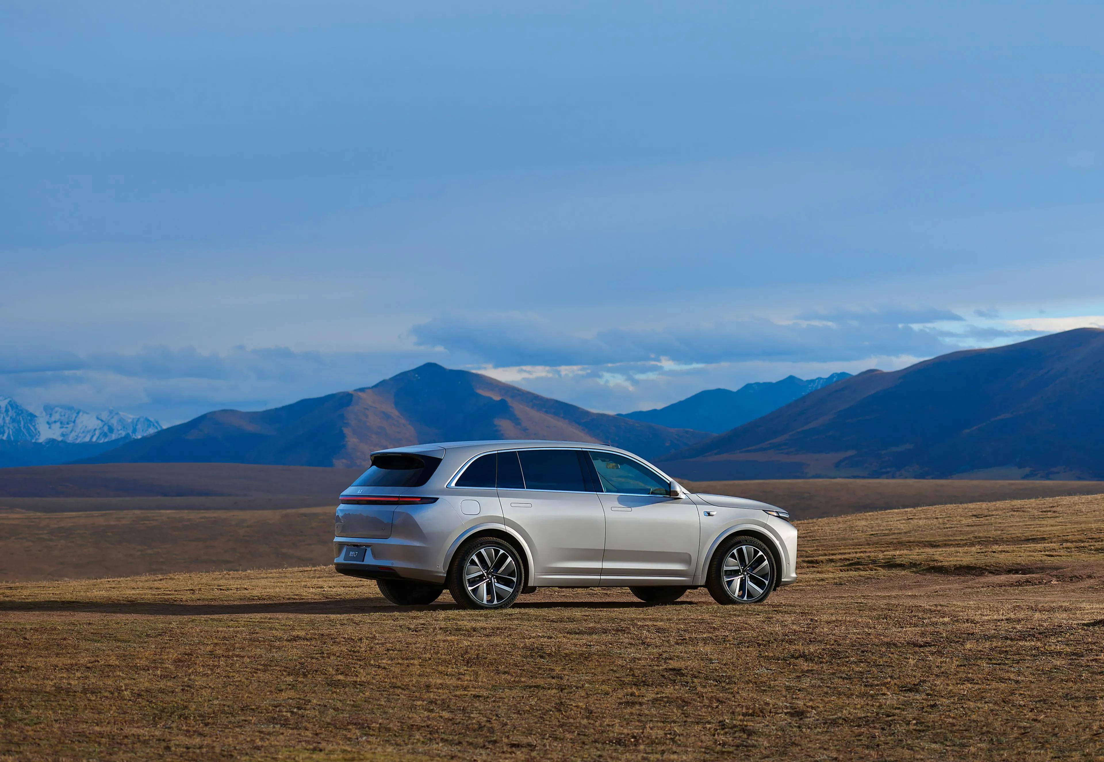 车市洗牌的2023年 除了问界m7和小米su7 我们还应该记得哪些车?