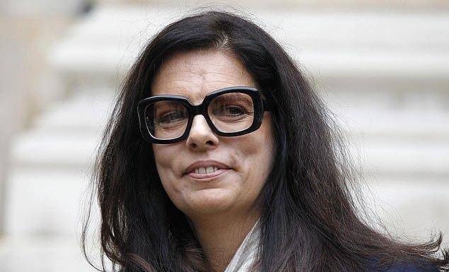 70岁欧莱雅继承人成首位千亿富婆,时常素颜,热爱弹钢琴和写书