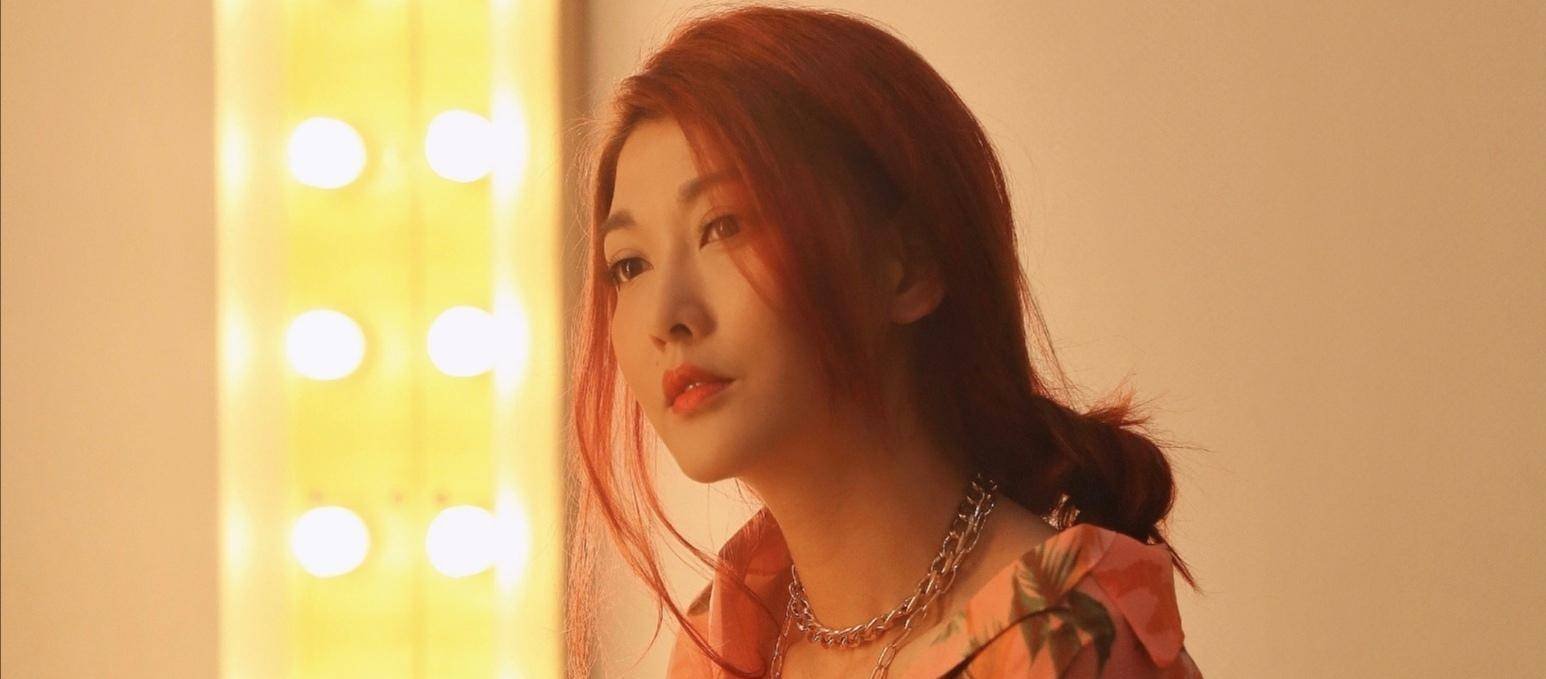 凭借"小三"艾莉爆火的她,为父还债而出道,感情被加入_李彩桦_剧中