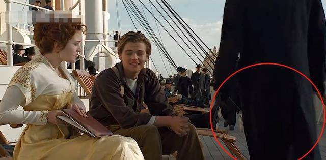 《泰坦尼克号》中的穿帮镜头,当初光顾看露丝了,竟然都没有发现_杰克