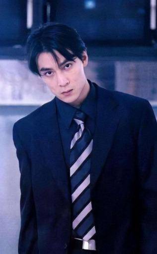 岁月不饶人,这7位男星,曾帅出天际如今却丑得各有千秋