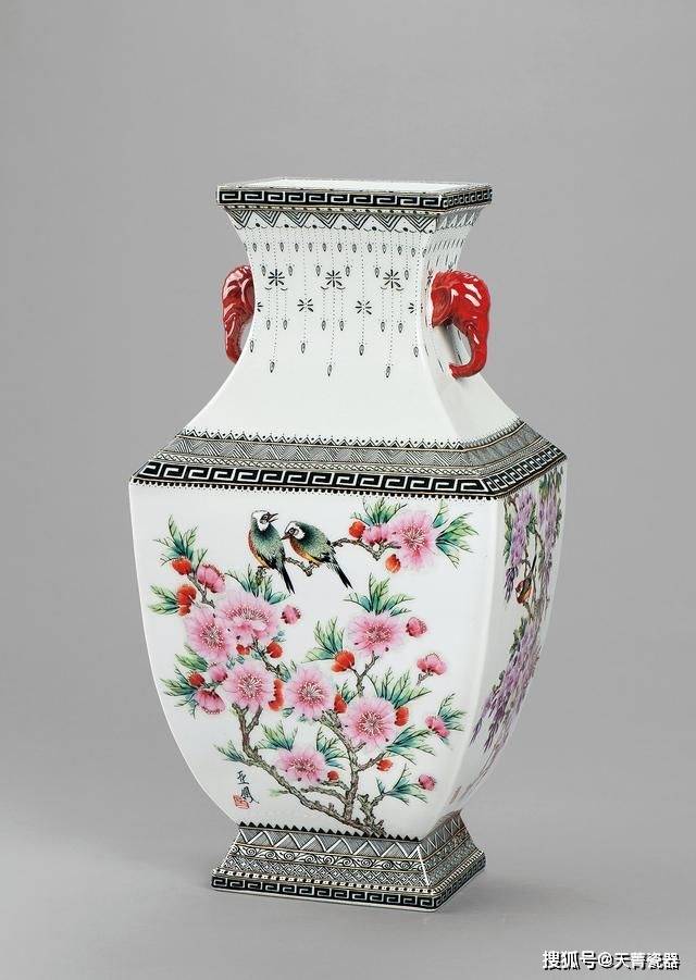 徐亚凤作品拍卖榜第12名 花鸟 粉彩象耳方瓶估价:rmb 150,000-200,000