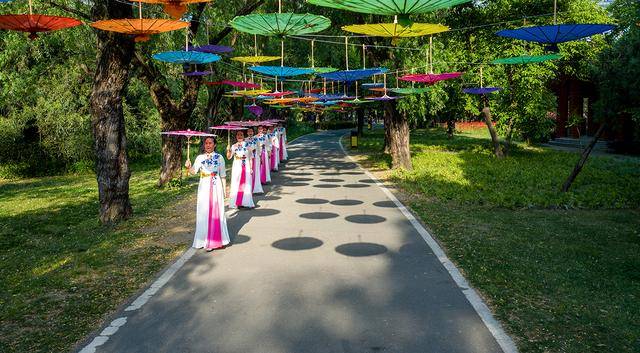 方圓5平方公里的景區內,生態示範園,竹音寺公園,科技文化廣場等大型