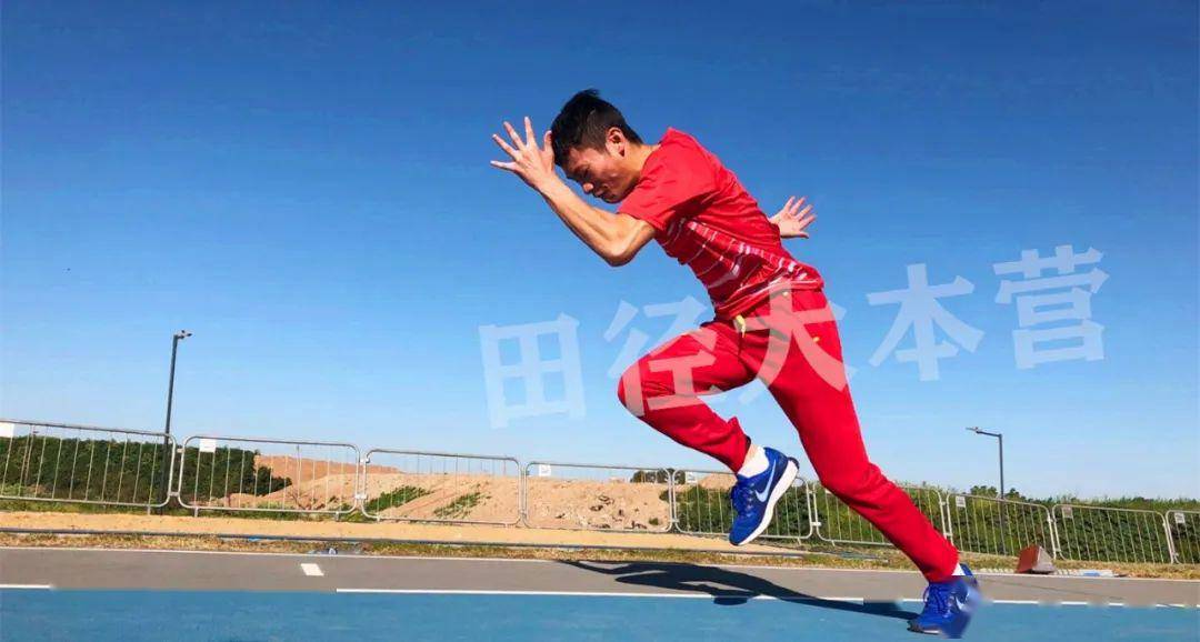 01年出生小将何宇鸿百米逆风跑1036秒┊视频