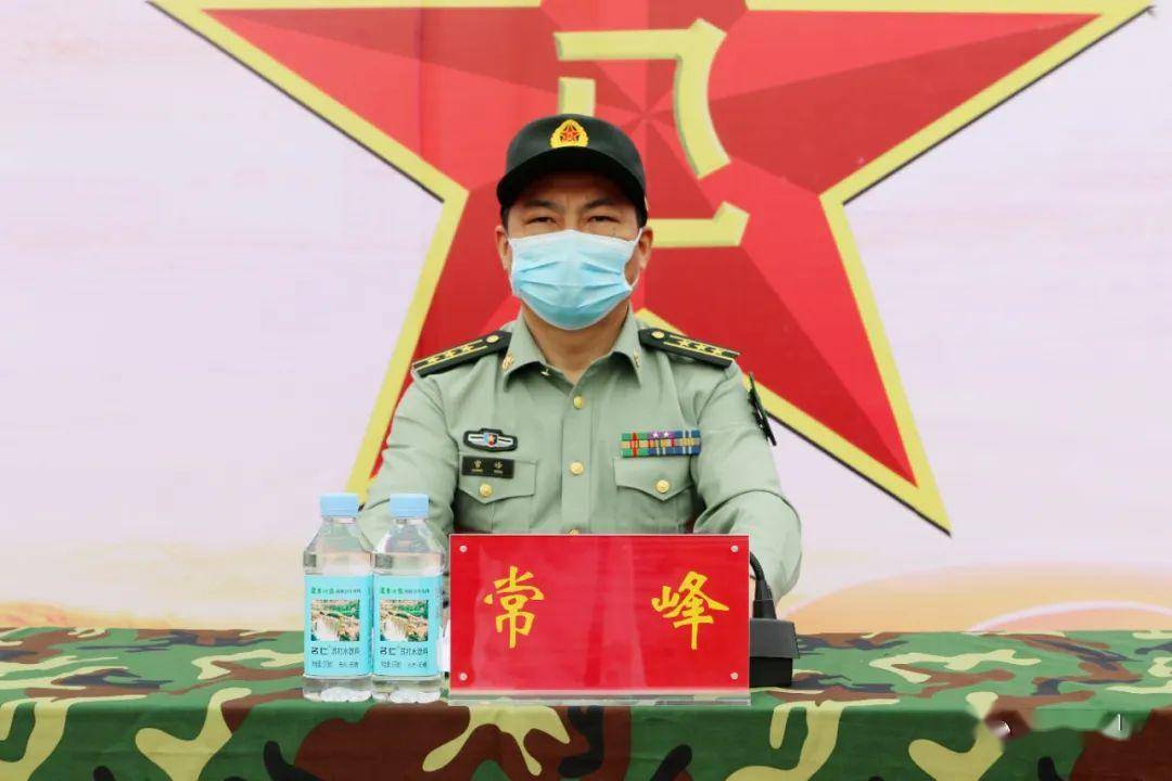焦点沙场点兵雄姿展热血报国真豪情