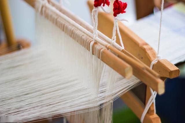 打开丝绸之路缠绕中国文学是奉献也是感慨中国蚕文化