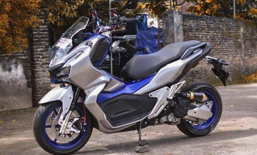 本田adv150深度改装展示,满满的战斗气息