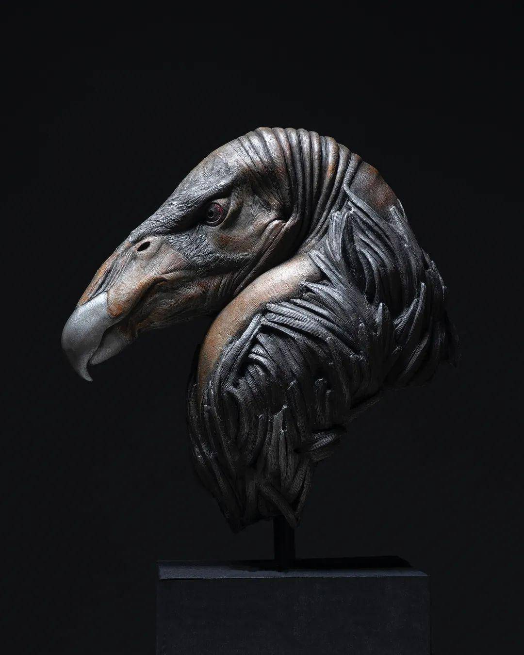 力量与气魄adammatano动物雕塑