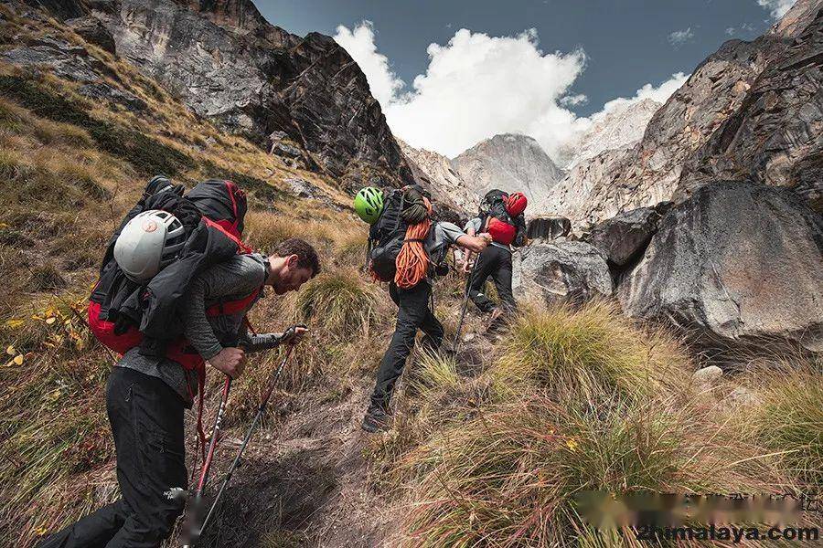 印度喜马拉雅山区baspa山谷五名攀登者的探险活动