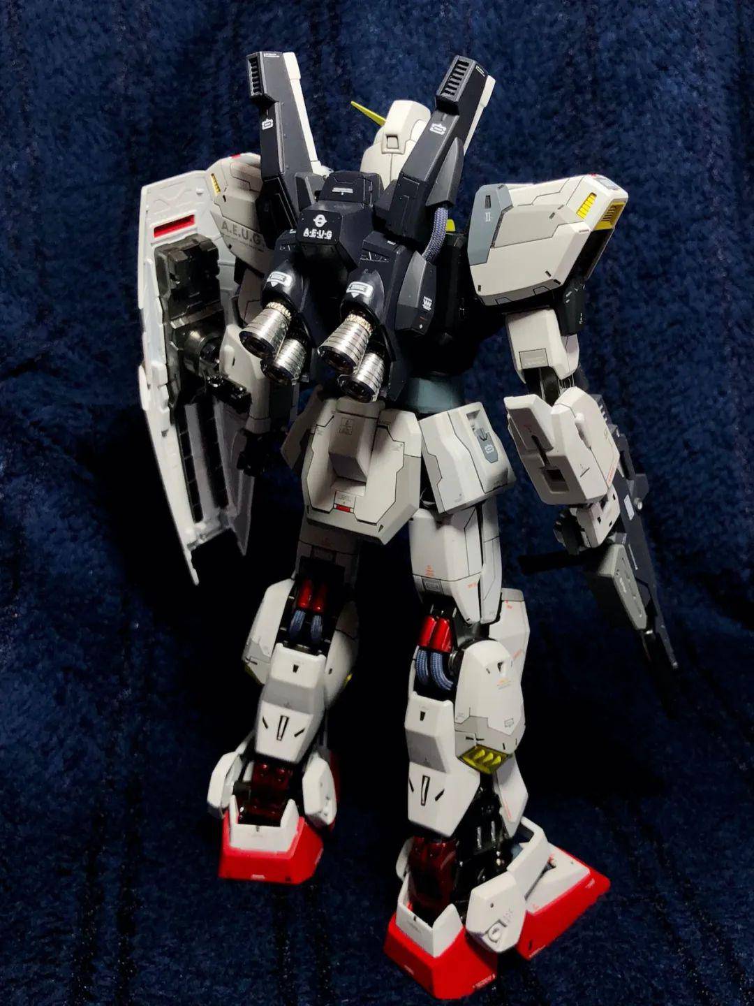 颜色表打底:郡士1000灰补,究极nb灰补,究极底漆黑,匠域超级白骨架