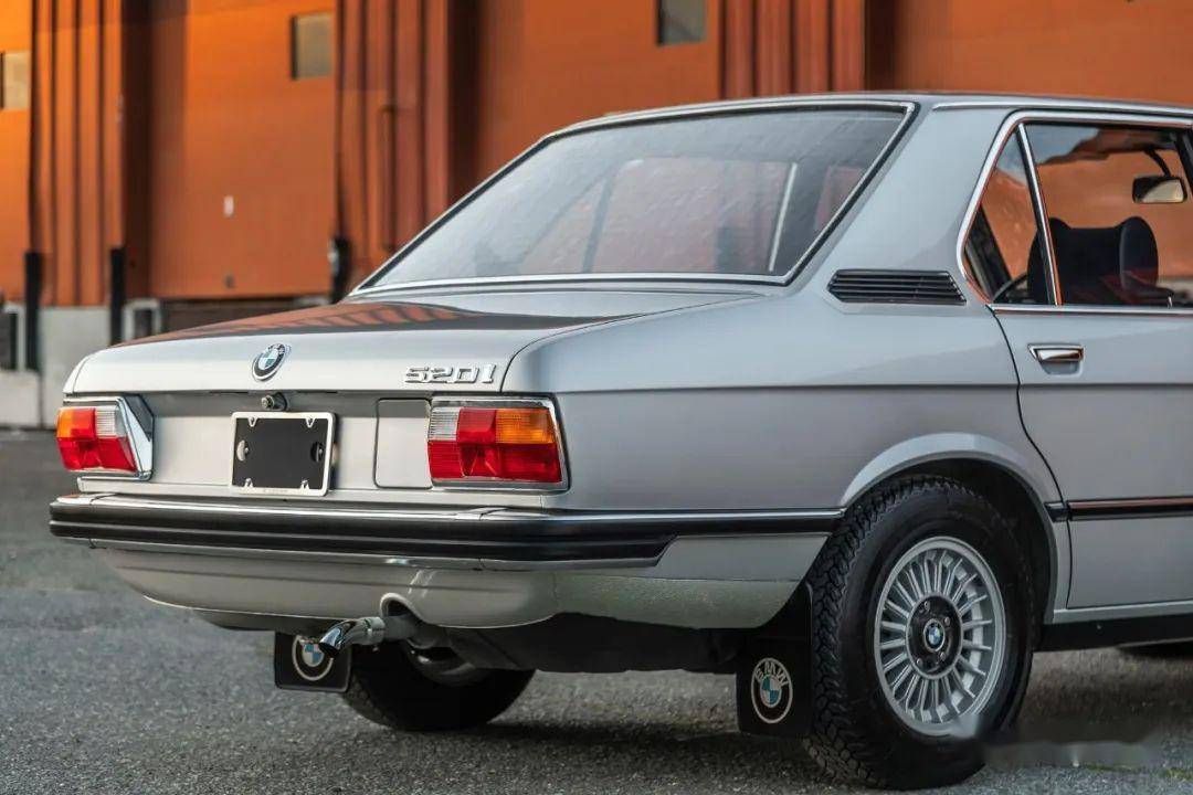 几乎全新 1975年出厂的bmw 520i