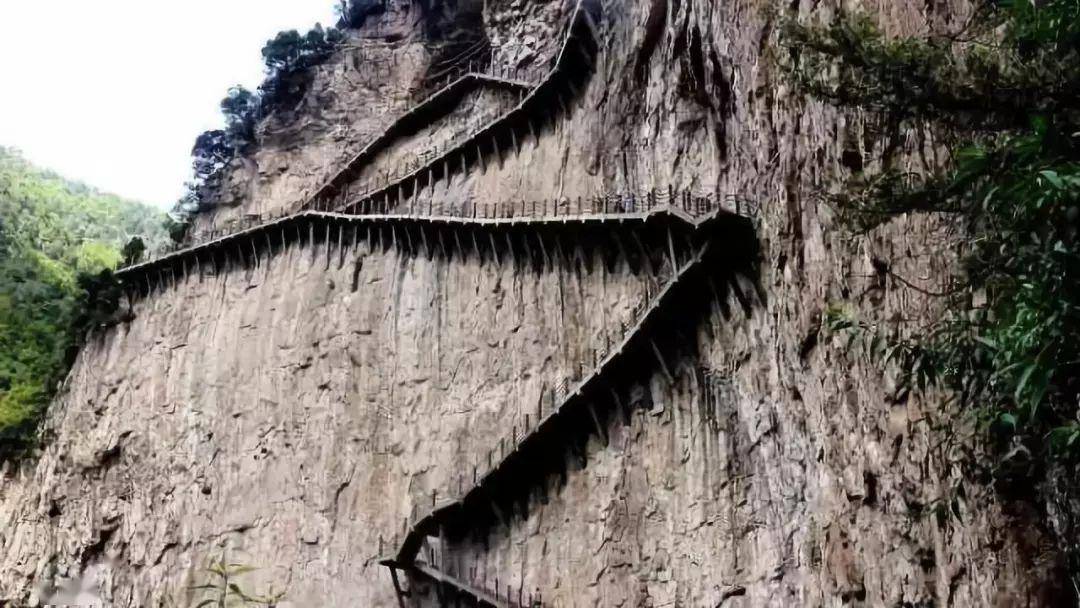 山西天险处,尽览好风光