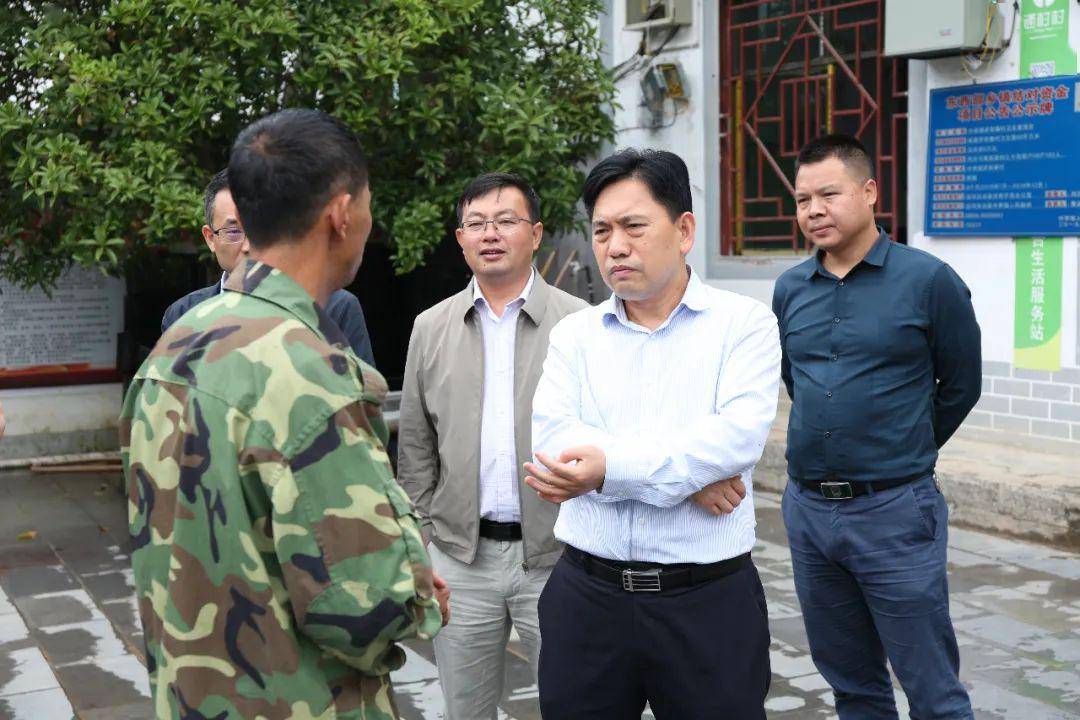 陈达新在沿河开展脱贫攻坚挂牌督战时强调全力冲刺奋勇攻坚坚决夺取