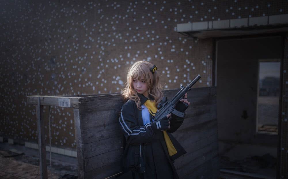 烂尾楼也能出杰作,美少女cos少女前线ump45,效果让人不得不服!_游戏