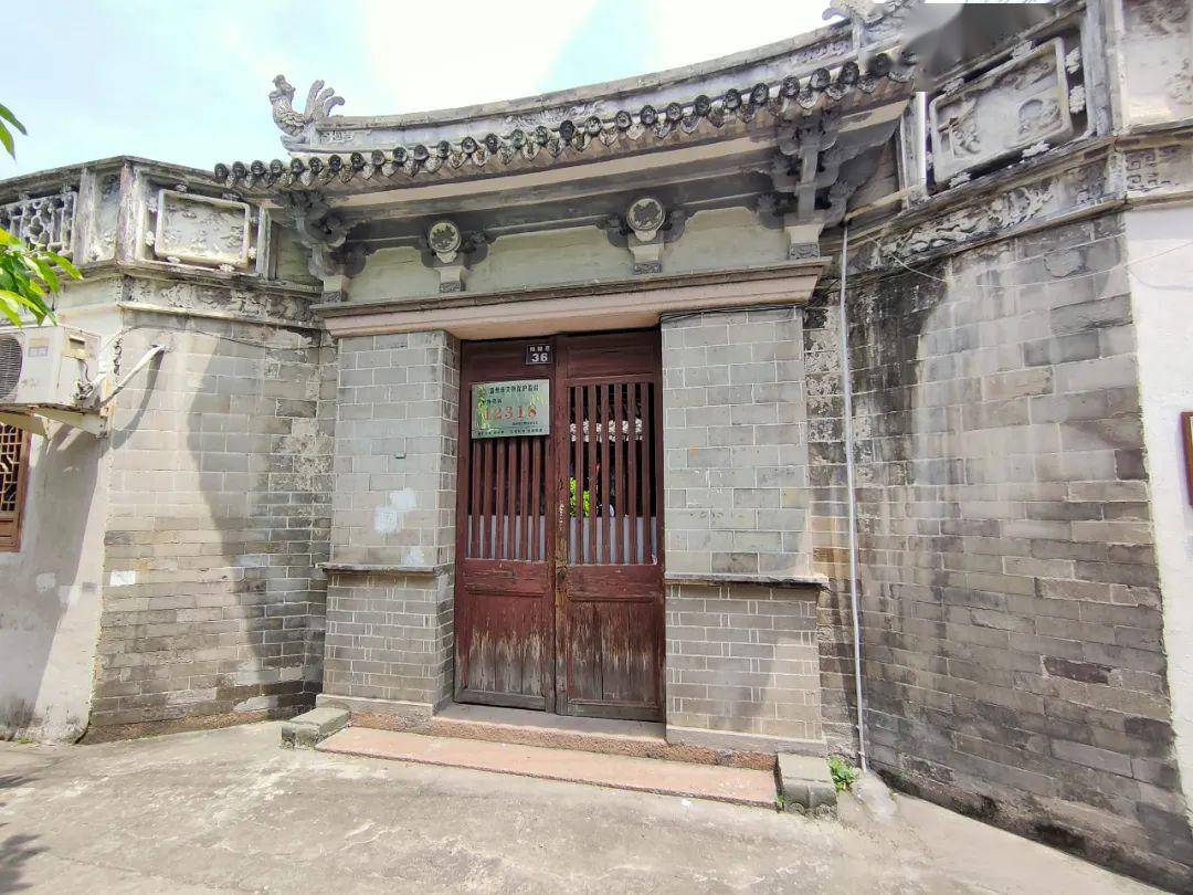 走出了东瓯王庙,我们沿着河西桥,高盈里,铁井栏又走