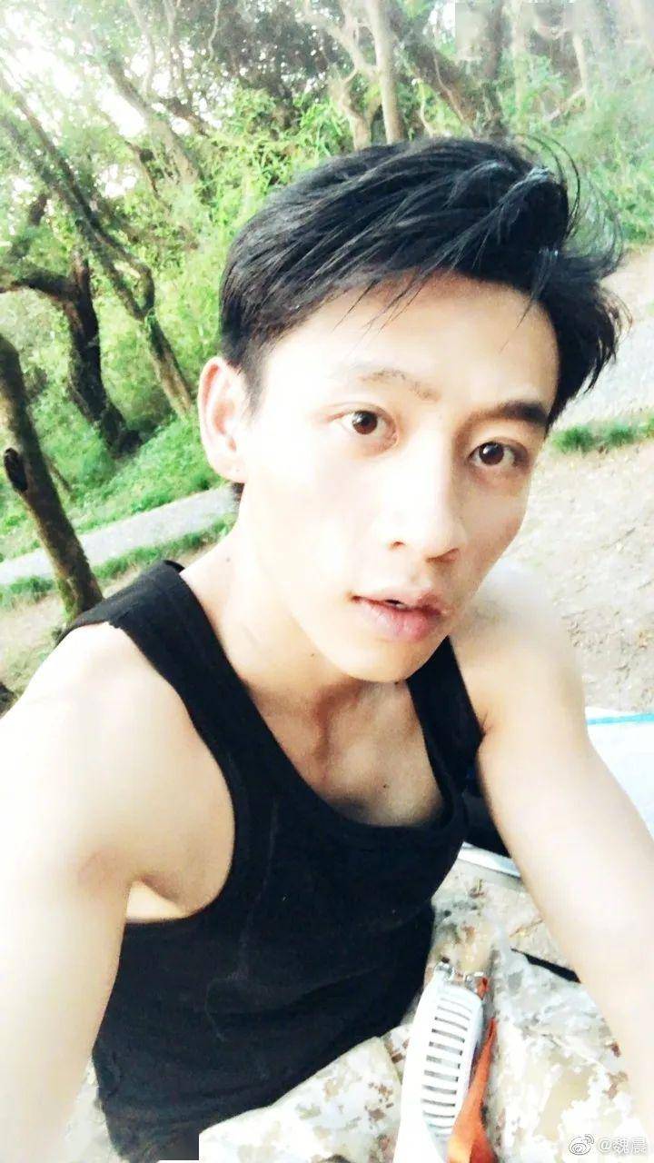 魏晨官宣结婚后身材照曝光,肌肉一点不输彭于晏?