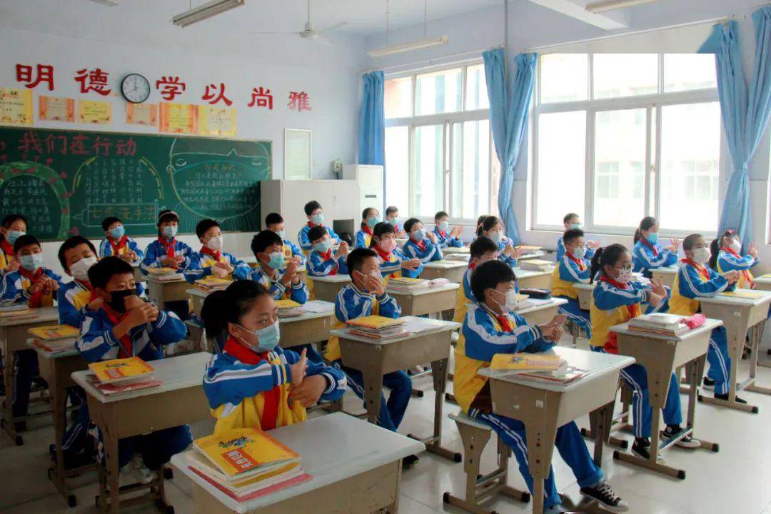 兰州路小学:学习"七步洗手法"