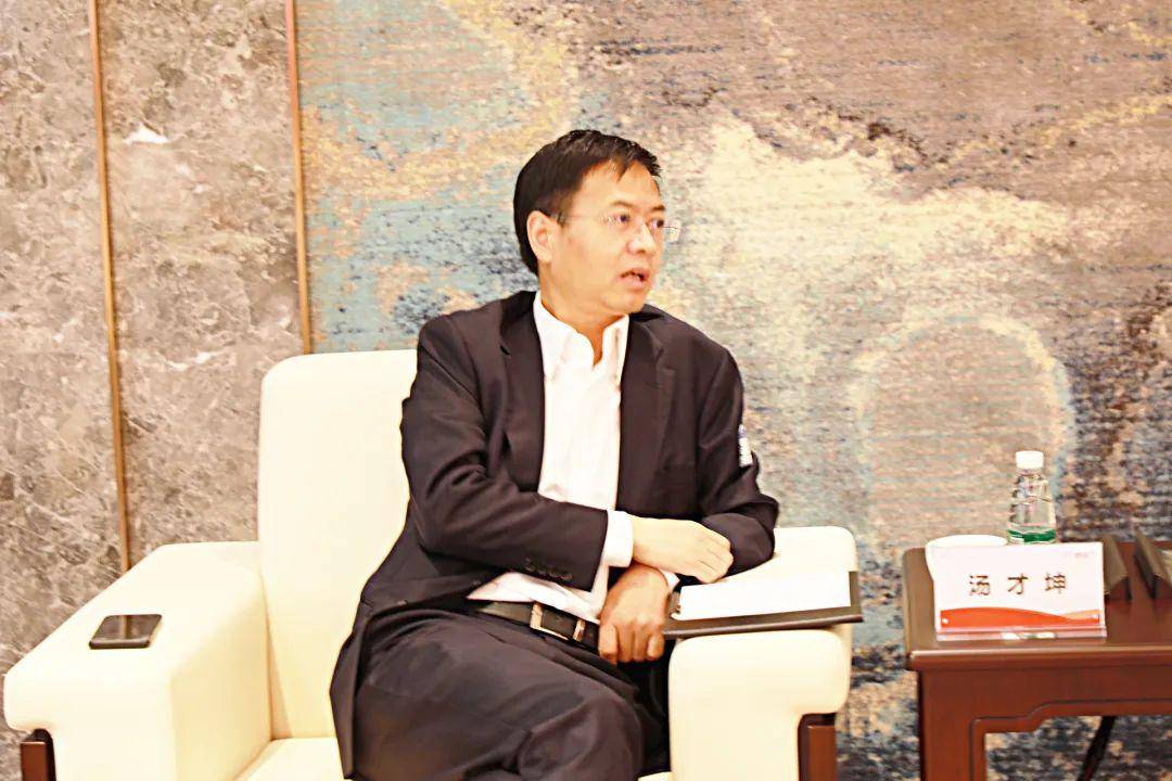 中建三局与京东物产签订战略协议