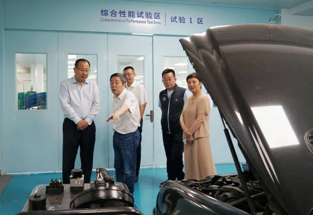 国家开发银行浙江省分行刘新行长一行莅临瑞立考察指导