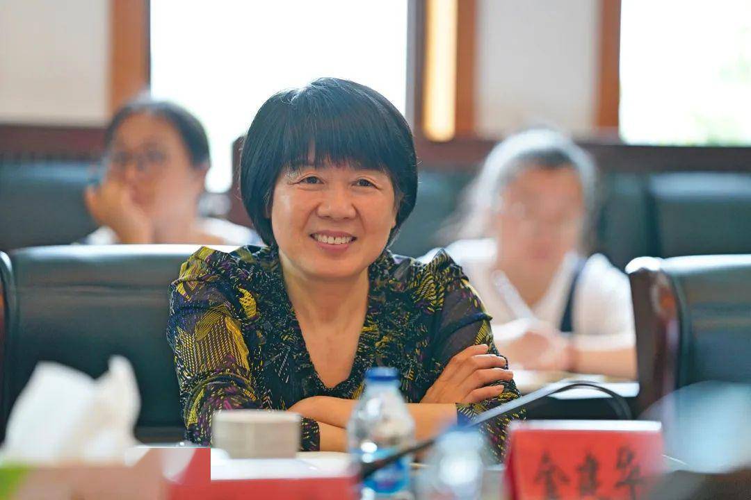 市委副秘书长燕爽来奉人大代表为民发声