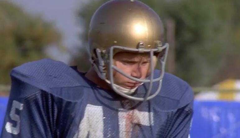 橄榄球影院向前跑迎着冷眼和嘲笑为了这27秒鲁迪奋斗了8年